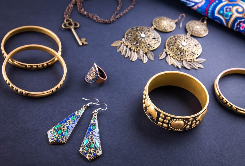 How to Coordinate Jewellery with My Outfit