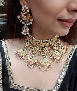 Jewellery Colour Theory: Choosing the Perfect Shades To Match Your Skin Tone