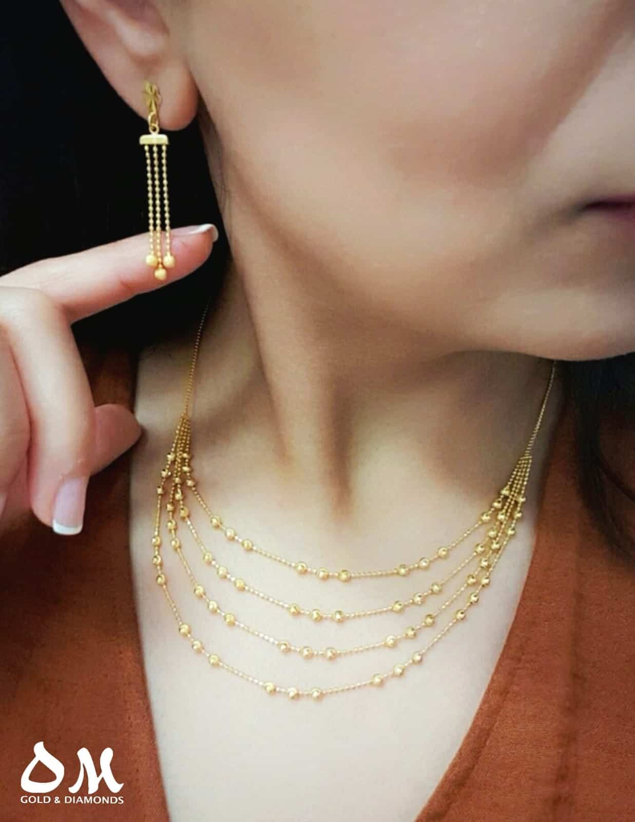 Impressive Layered Necklace set