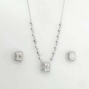 18k Baguette Diamond Halo Set