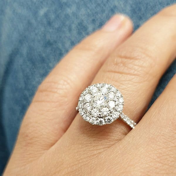18k Diamond Engagement Ring 4.7g
