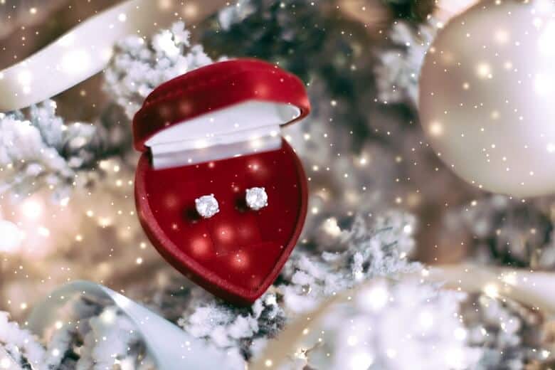 Best Jewellery Gift Ideas for Christmas: Gifts for Him & Her (Updated 2023)