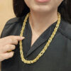 Twisted design chain