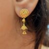 Floral dangle earring in gold